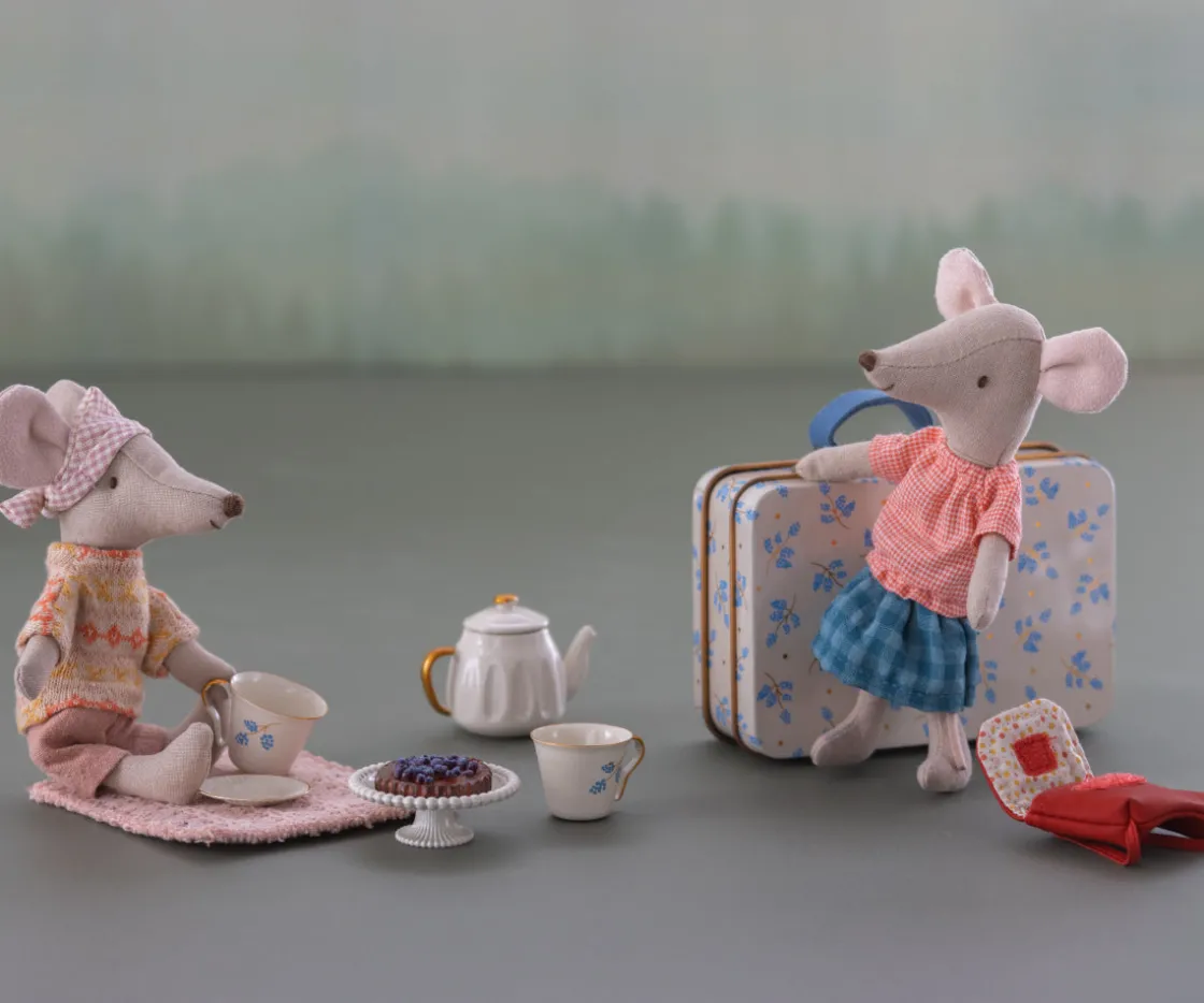 New Maileg Afternoon treat, Mouse - Blue Madelaine