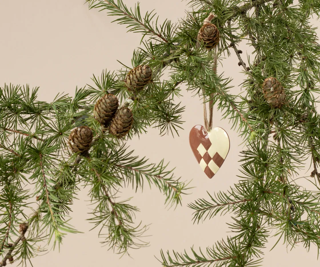Shop Maileg Metal ornament, Small heart - Light purple