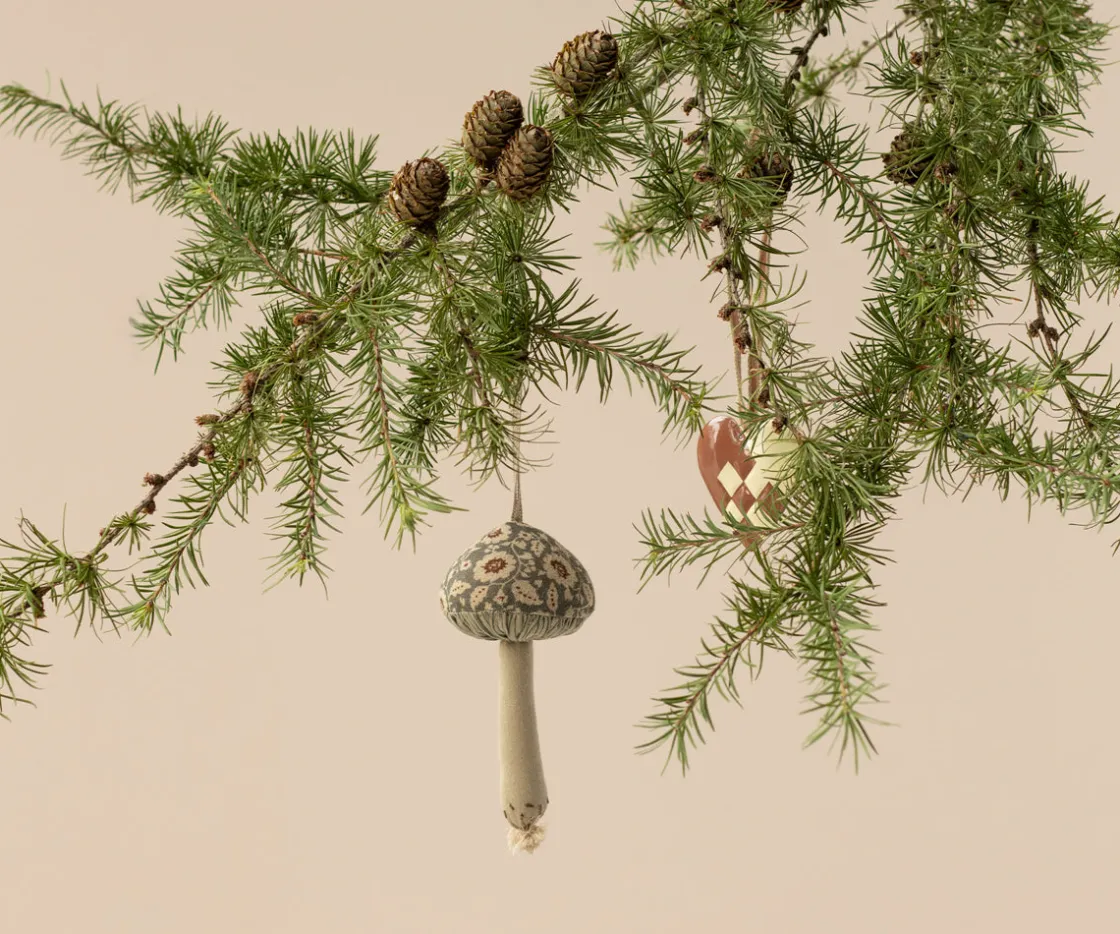 Online Maileg Mushroom ornament, Winter flower - Green