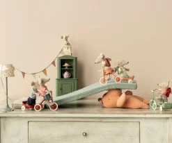 Shop Maileg Tricycle mouse, Big sister - Coral