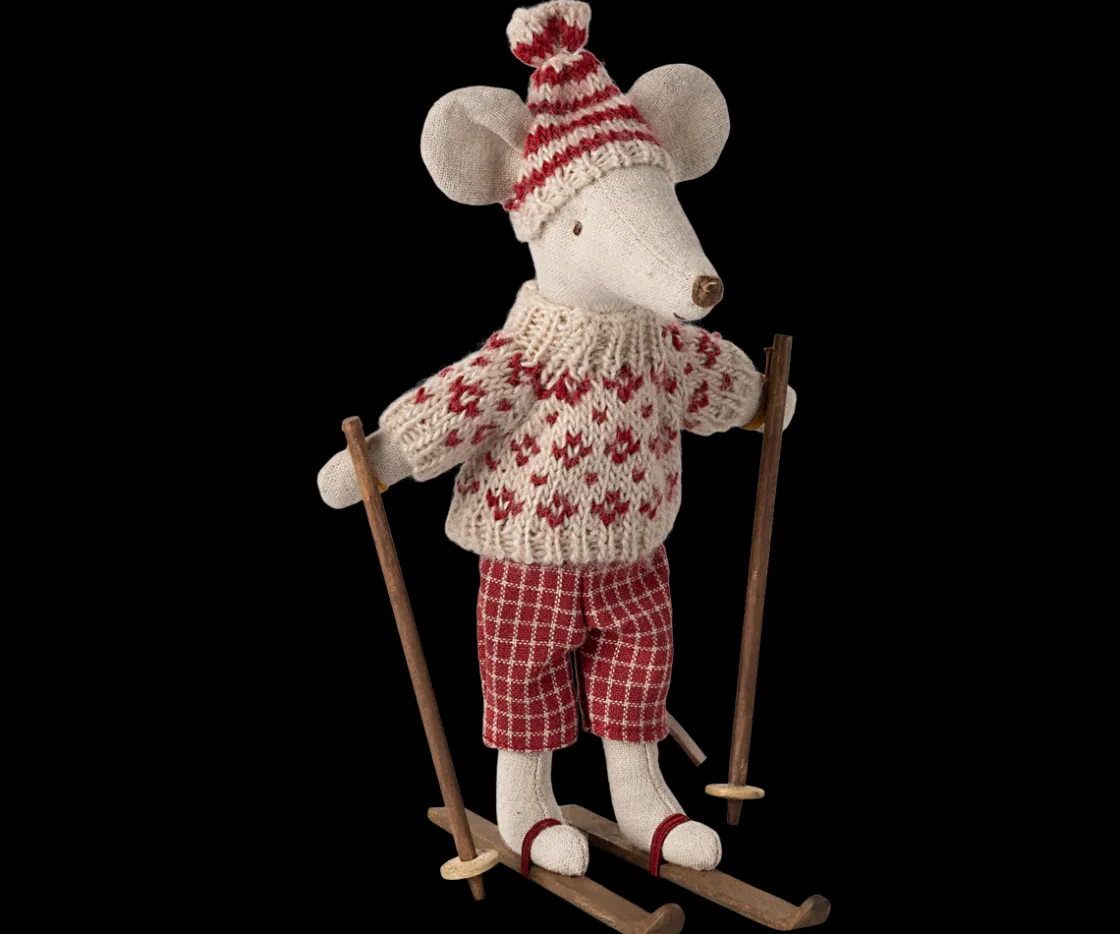 Shop Maileg Winter mouse with ski set, Mum - Red